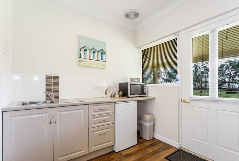 Inn The Tuarts Guest Lodge Busselton Accommodation - Adults Only Exterior foto