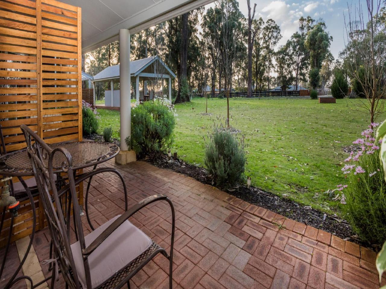 Inn The Tuarts Guest Lodge Busselton Accommodation - Adults Only Exterior foto